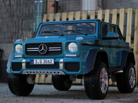 Masinute electrice - Masinuta electrica Mercedes G650 Maybach Loundlet 4x4 180W 12V 14Ah, albastru