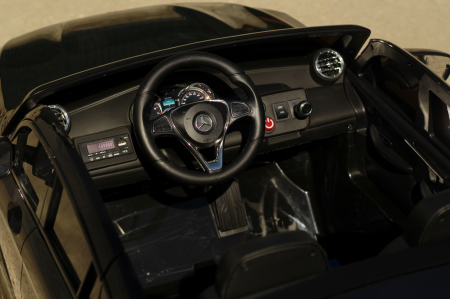 Masinuta electrica copii Mercedes GLC63s AMG, 12V, 4x4, 180W, premium, black [4]