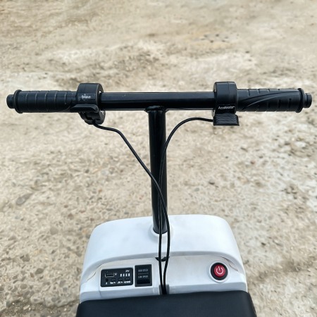 Masinuta electrica pentru copii 5-9 ani, Box-Car 360, 180W, 24V, alba [9]