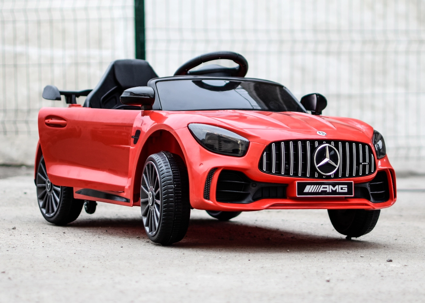 Masinuta electrica pentru copii cu licenta Mercedes-Benz AMG GT-R, 50W 12V, rosie [1]