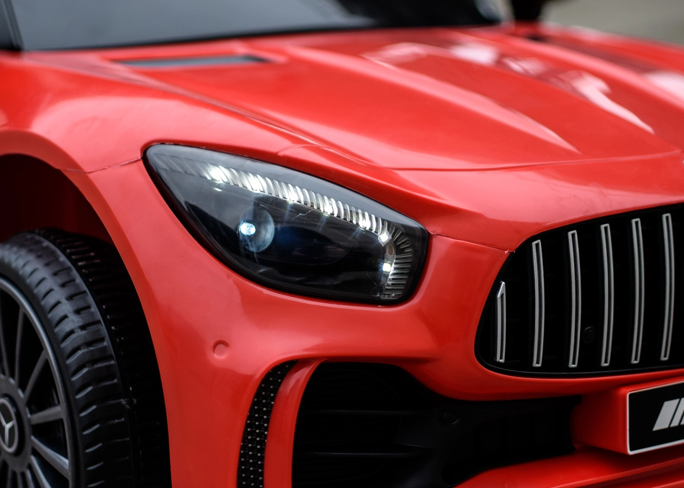 Masinuta electrica pentru copii cu licenta Mercedes-Benz AMG GT-R, 50W 12V, rosie [9]