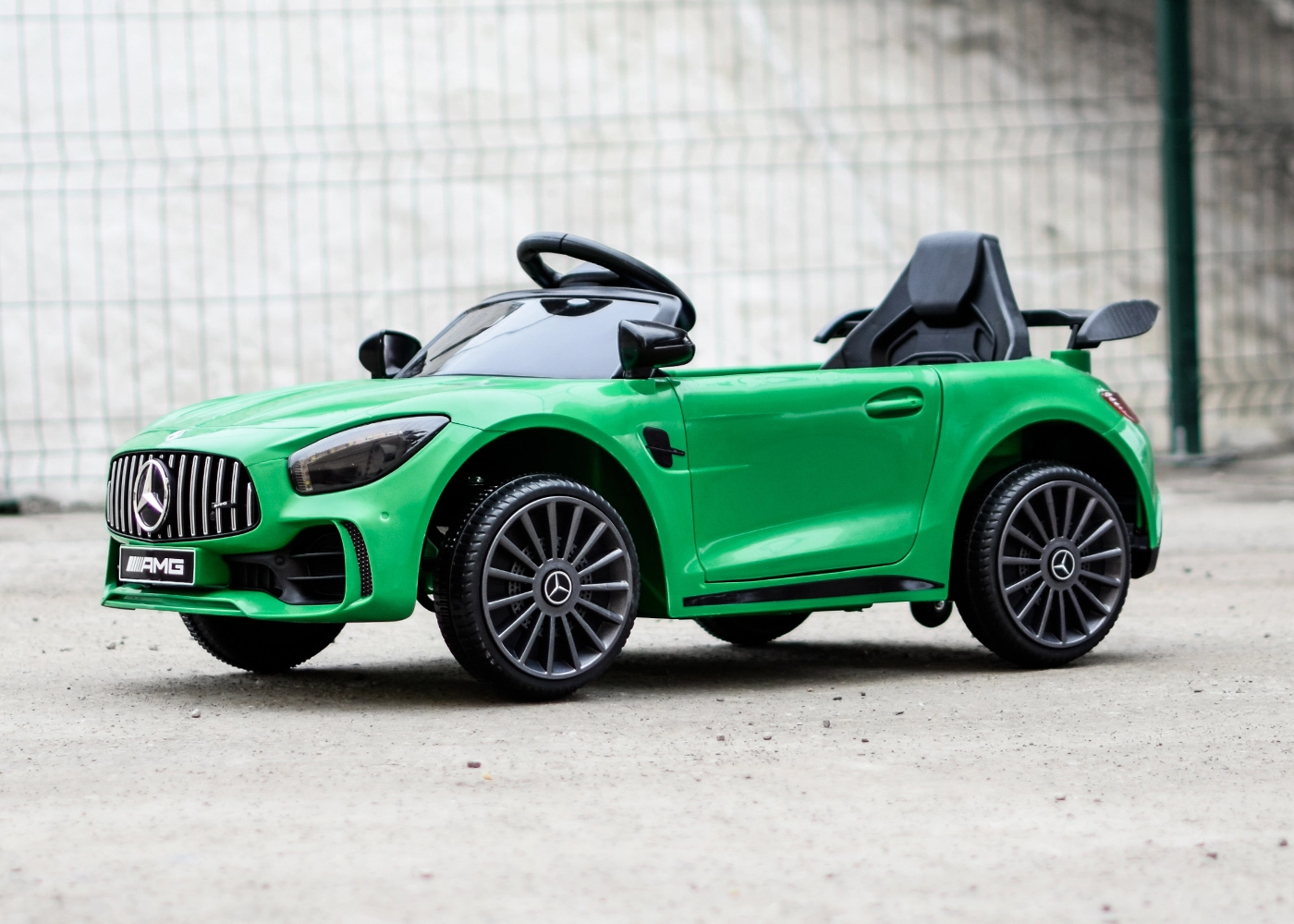 Masinuta electrica pentru copii cu licenta Mercedes-Benz AMG GT-R, 50W 12V, verde [2]