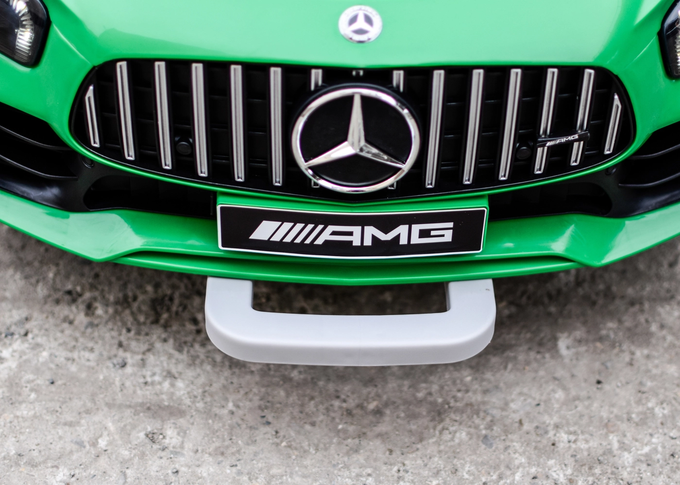Masinuta electrica pentru copii cu licenta Mercedes-Benz AMG GT-R, 50W 12V, verde [11]