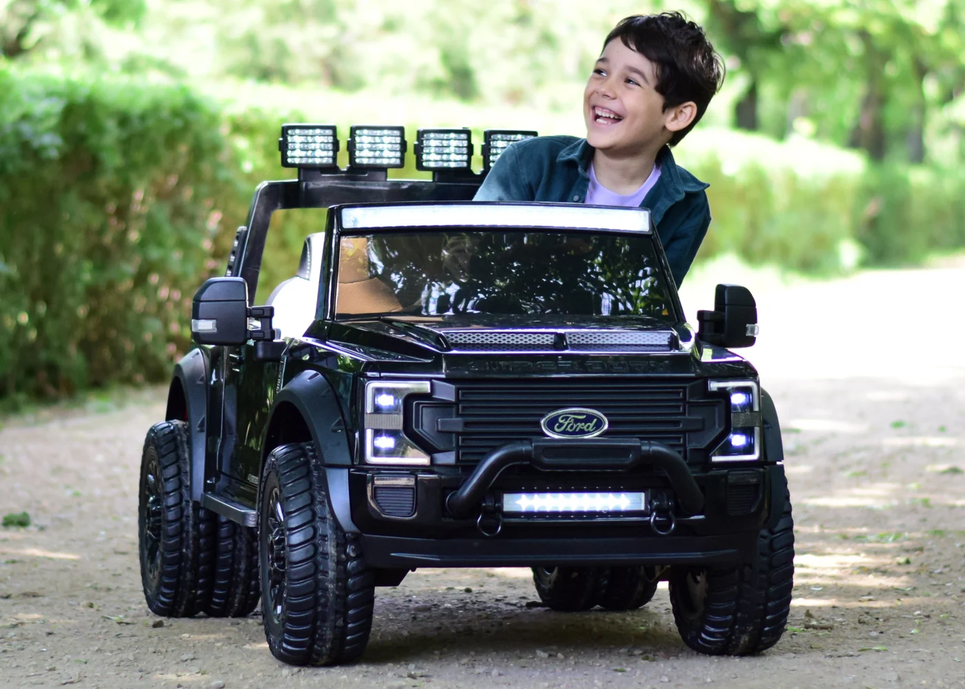 Masinuta electrica pentru copii, Ford Super Duty F450, 2 locuri, 300W, 24V 14A, echipare premium, neagra [1]