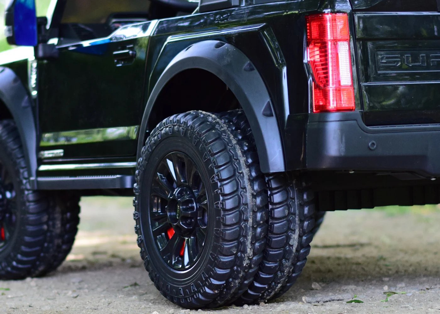 Masinuta electrica pentru copii, Ford Super Duty F450, 2 locuri, 300W, 24V 14A, echipare premium, neagra [10]