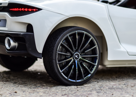 Masinuta electrica pentru copii McLaren GT 70W 12V, butterfly doors, alba [16]