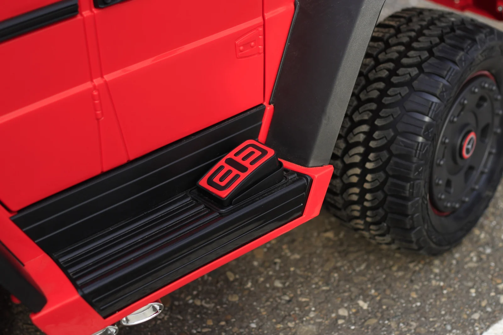 Licensed Ride On kids electric car Mercedes G63, premium, 6x6, 270W, with adult seat, red [13]
