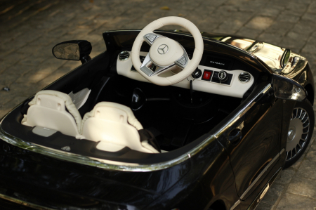 Licensed electric ride-on car for children Mercedes S650 MAYBACH, 70W 12V, premium, black [4]