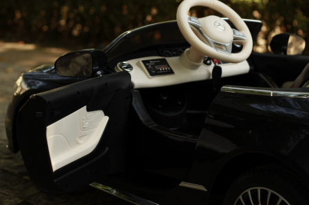 Licensed electric ride-on car for children Mercedes S650 MAYBACH, 70W 12V, premium, black [12]