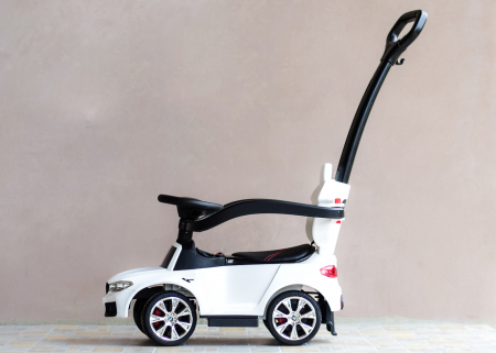 Licensed BMW children's ride on car with handle, 2 in 1, premium equiped, white [4]