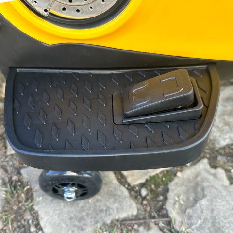 Ride-on motorcycle for children BDQ888, 70W 12V, EVA wheels, bluetooth, yellow [16]