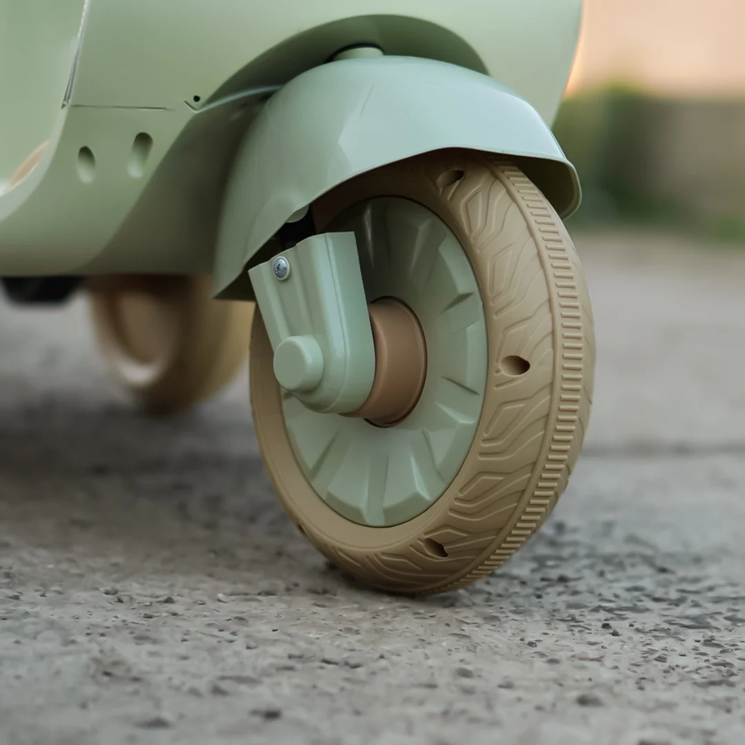 Electric Scooter for Kids , 3 Wheels, 2 Seats, Remote Control, 70W, Green [4]