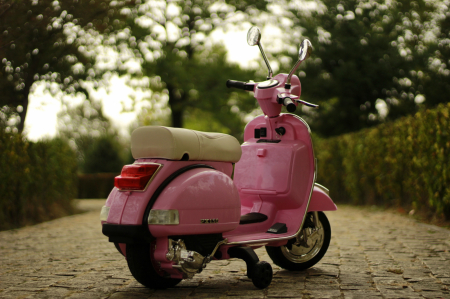 Scuter electric pentru copii Piaggio PX150, 70W, 12V, echipat premium, cu roti ajutatoare, roz [16]