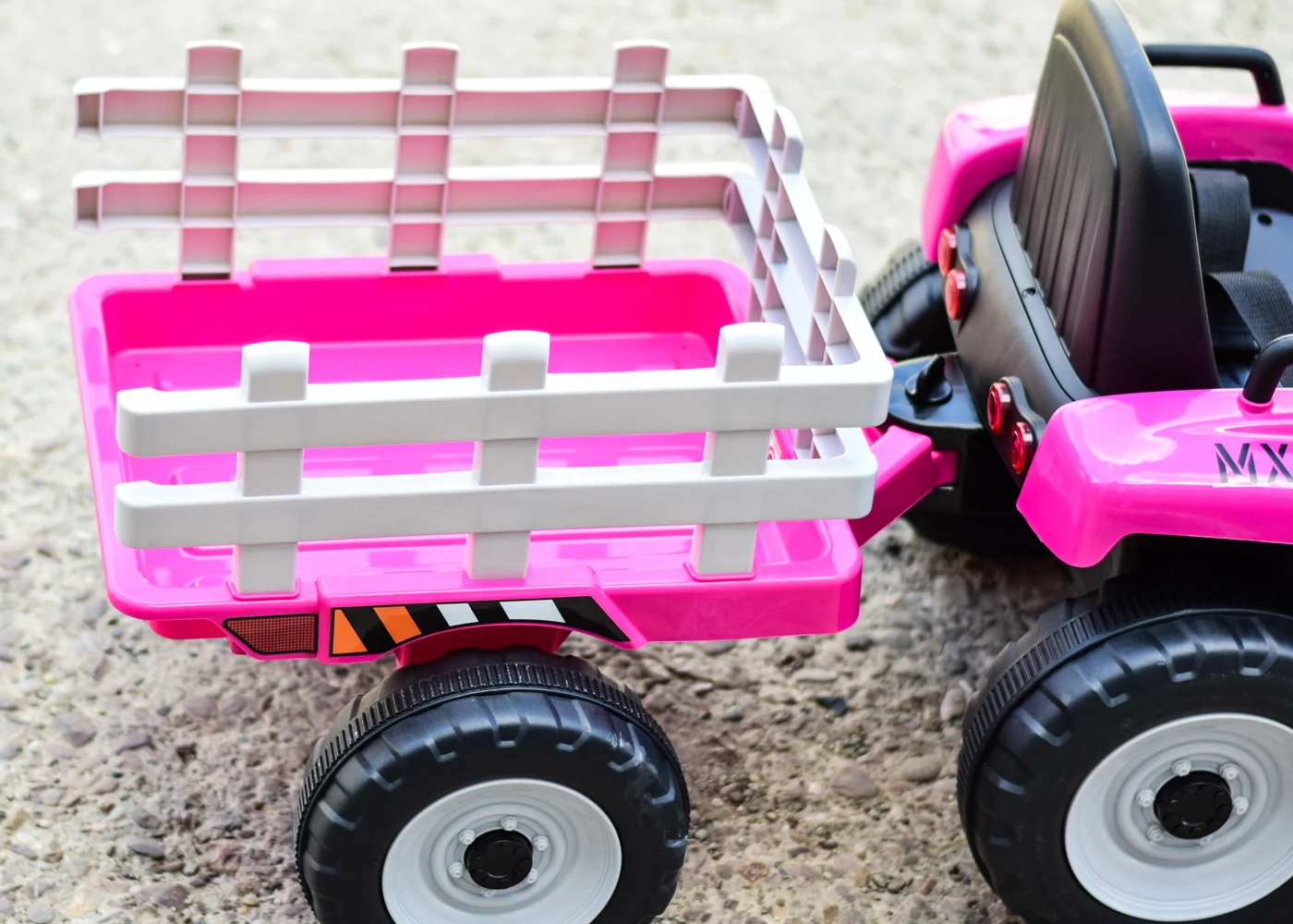 Children's ride-on electric tractor BJ611, 60W 12V, with trailer and remote control, pink [6]