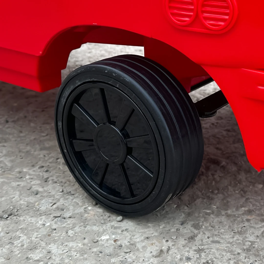 Trenulet electric pentru copii 3-6 ani, CHUGGINGTON, 90W 12V, rosu [8]