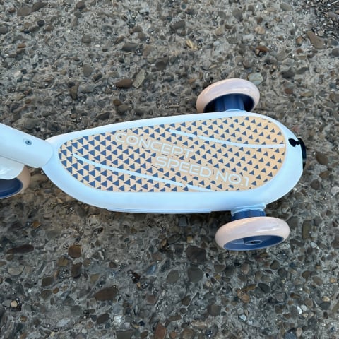 Electric scooter with lights for children, 3 wheels, stable, Aquamist, 30W, 6V 4.5Ah, white [16]