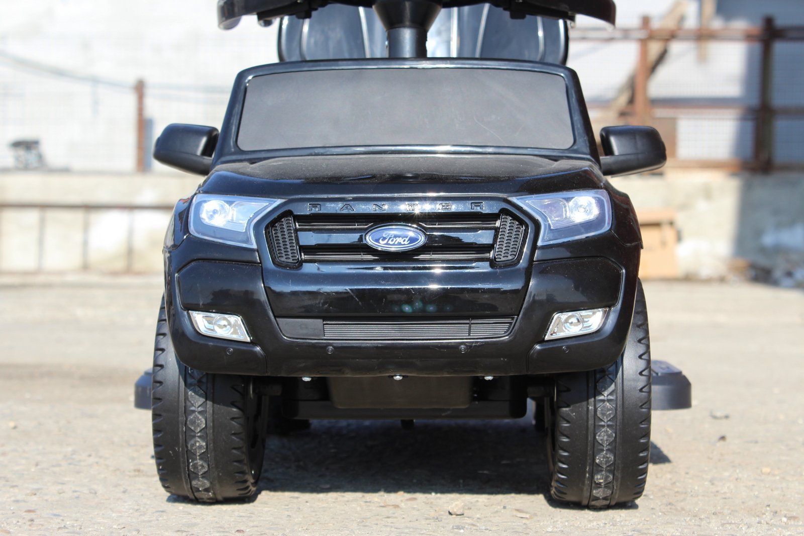 Ford ranger 24v ride on sale 2018