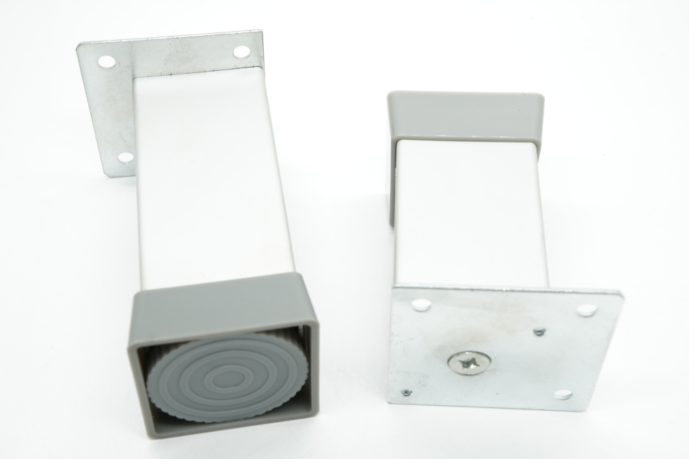 Picior ajustabil pătrat din aluminiu 40x40 H 100mm finisaj alb lucios [3]