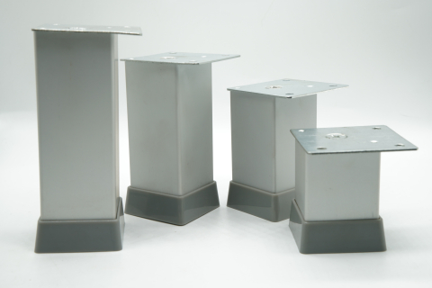 Picioare - Picior ajustabil pătrat din aluminiu   40x40 H 100mm finisaj aluminiu