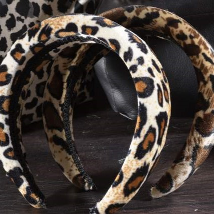 Bentita din catifea neteda animal print - puma [2]