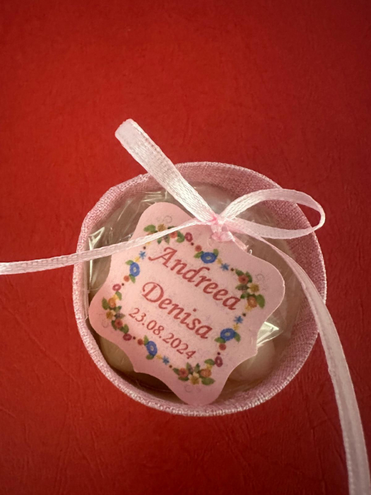 Marturii botez fetita - Caseta cilindru cu material textil si decoratiune din lemn [8]