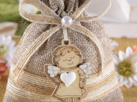 Saculet de iuta cu decoratiune din lemn model inger + eticheta personalizata [1]
