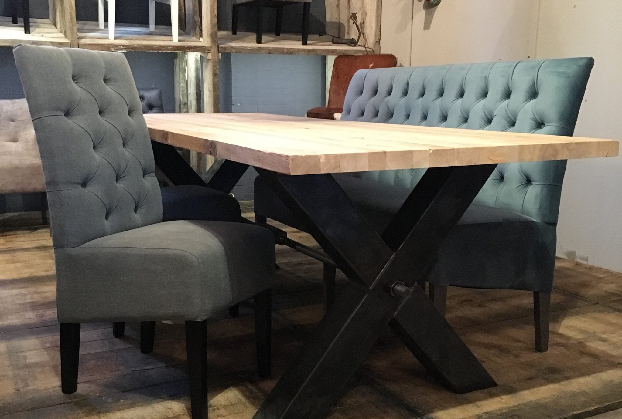 Scaun dining transformat în bancă dining – continuitate estetică, funcționalitate extinsă