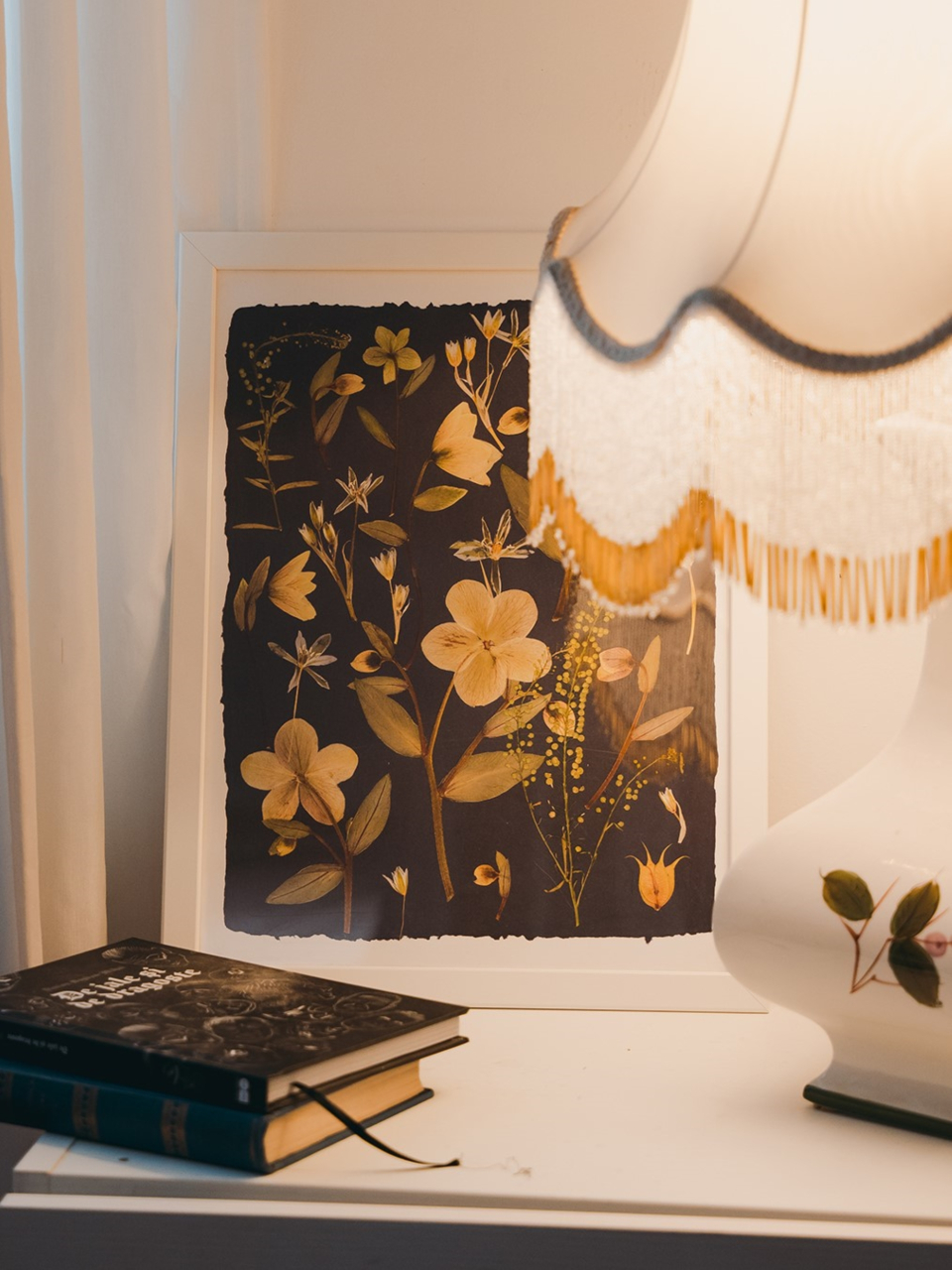 Helleborus - print de arta cu flori presate traditional, hartie premium, inramat, dimensiuni personalizate, cadou ideal pentru casa [2]