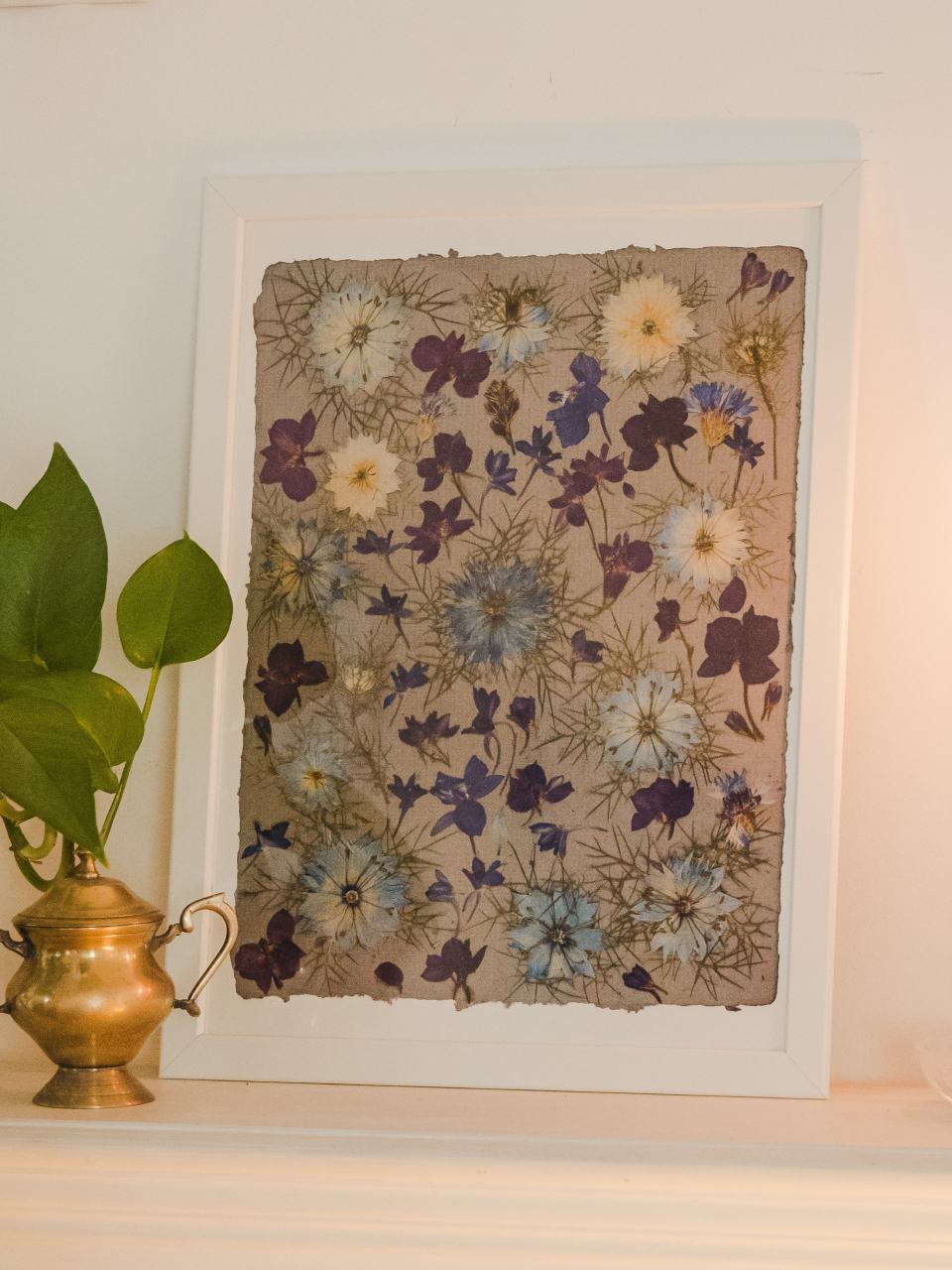 Vis de iarna - print de arta cu flori presate traditional, hartie premium, inramat, dimensiuni personalizate, cadou ideal pentru casa [3]