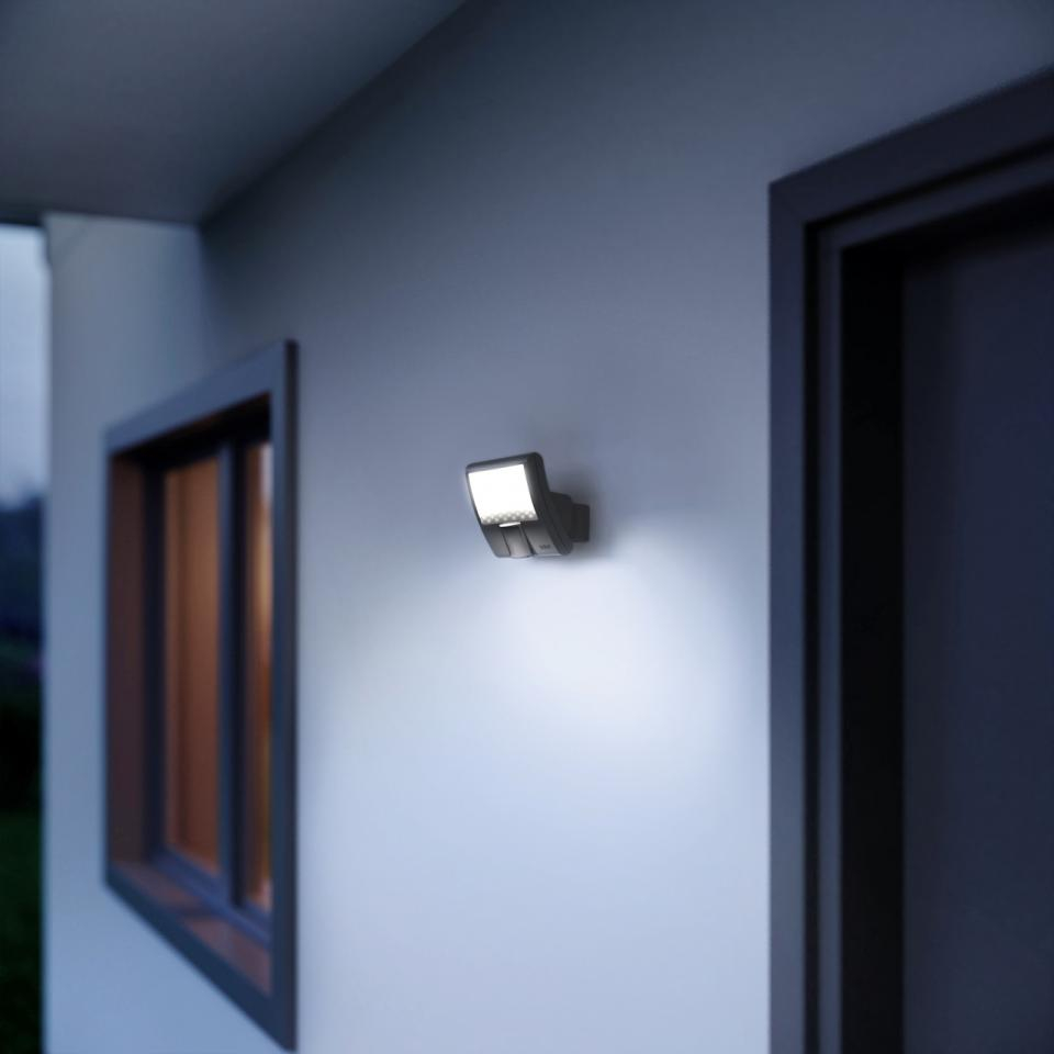 Reflector LED XLED Curved cu detector de miscare antracit [3]