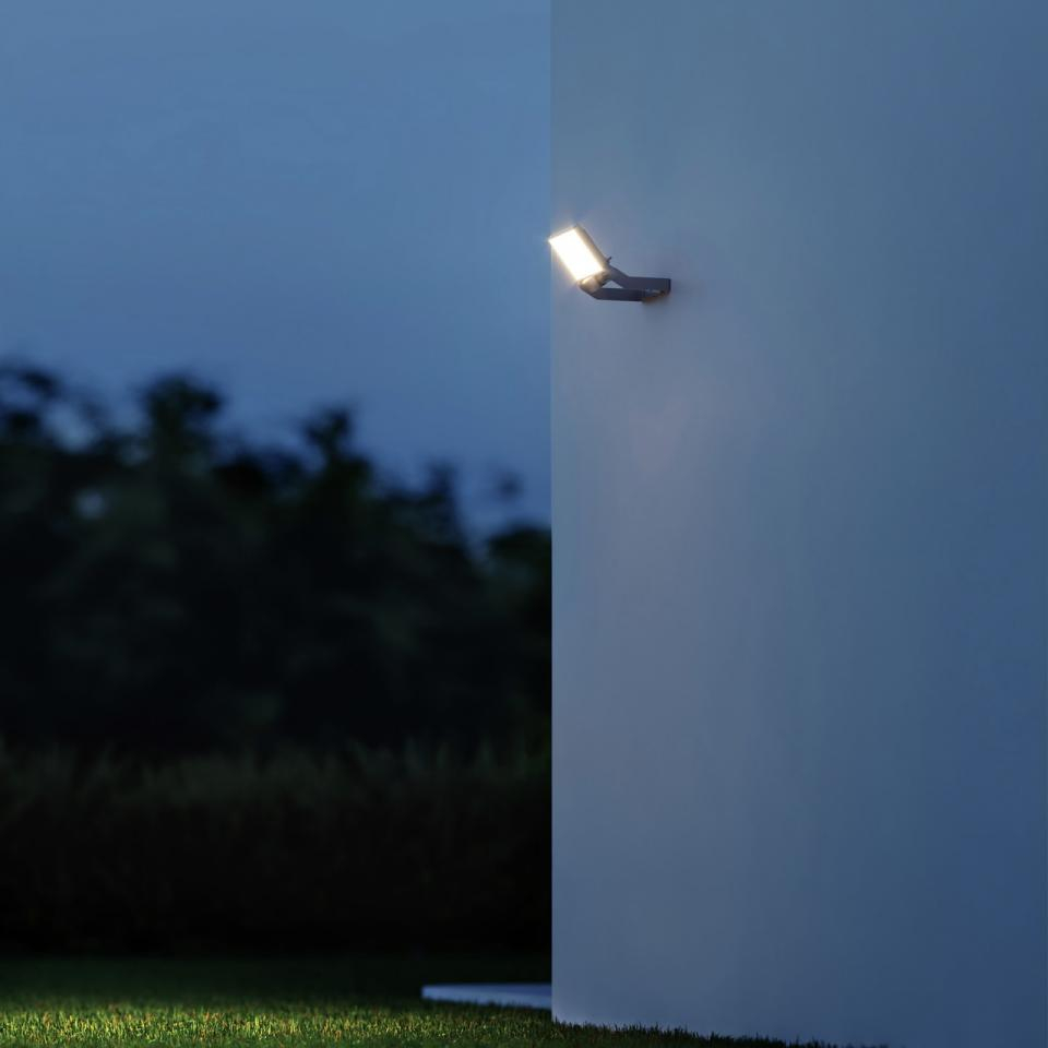 Reflector LED XLED ONE S cu detector de miscare [2]
