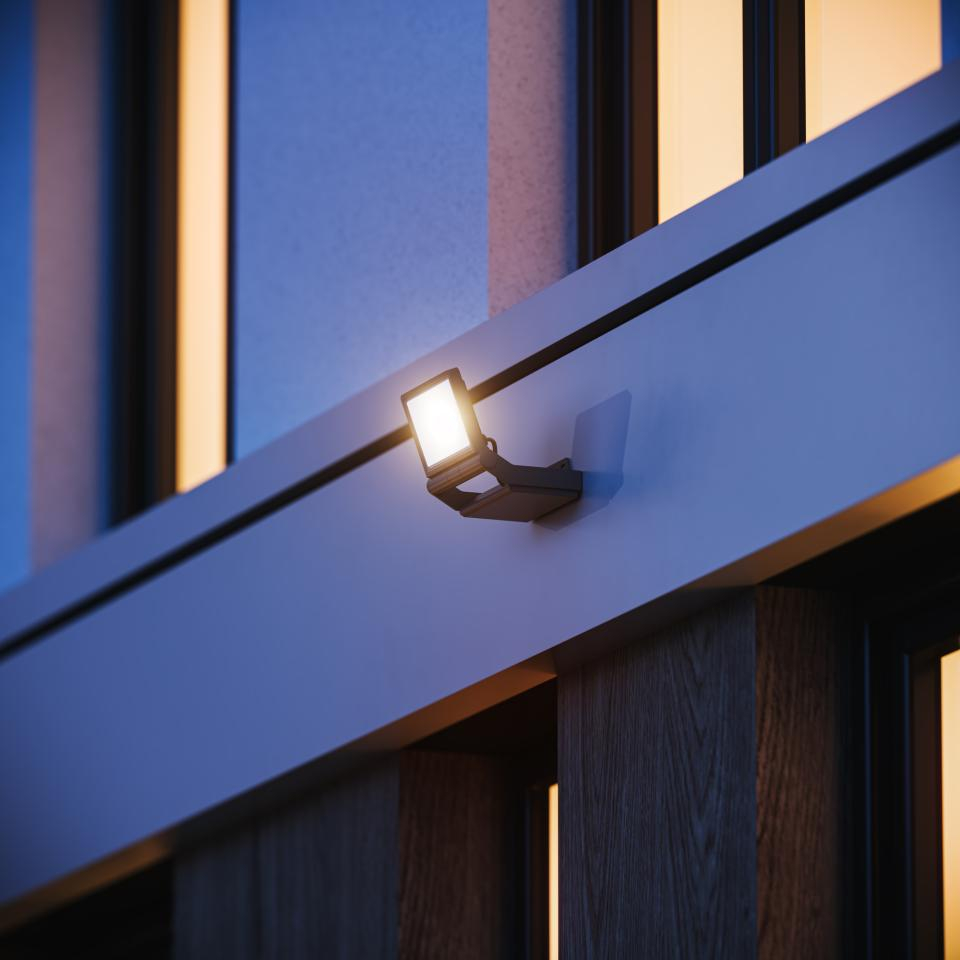 Reflector LED XLED PRO ONE Plus fara detector de mișcare - STEINEL [2]