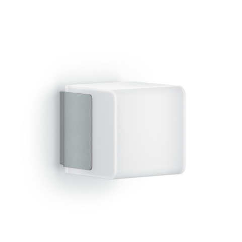 img-attr