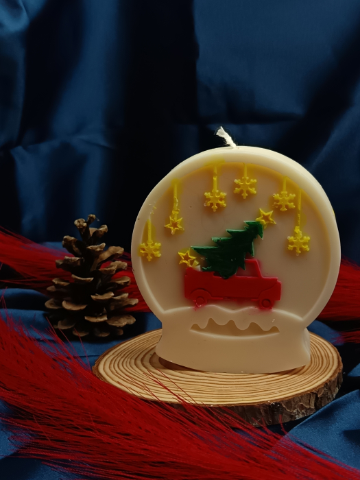 lumanare-parfumata-craciun-brad-masinuta-stelute-handmade-170g.jpg [4]