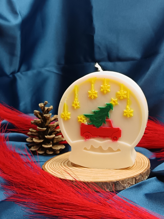 lumanare-parfumata-craciun-brad-masinuta-stelute-handmade-170g.jpg [3]