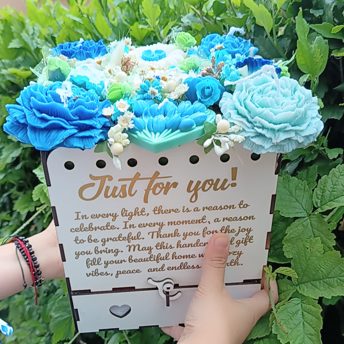 Blue Serenity Luxury Box – Cadou Exclusiv Handmade cu Lumânări Florale [7]