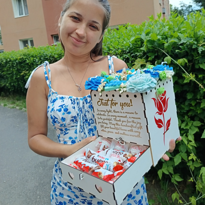 Blue Serenity Luxury Box – Cadou Exclusiv Handmade cu Lumânări Florale [2]