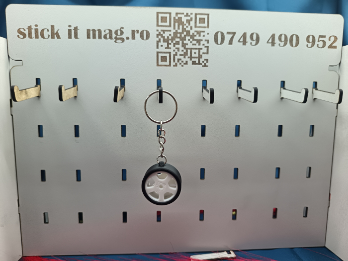 set-2-brelocuri-roti-auto-jante-albe-cauciucuri-negre [3]