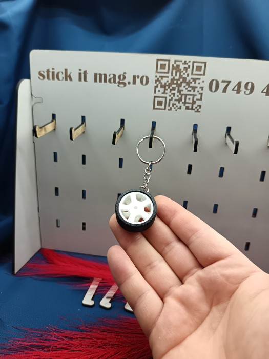 set-2-brelocuri-roti-auto-jante-albe-cauciucuri-negre [4]