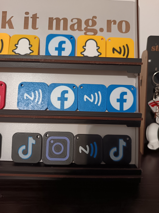 breloc-nfc-3d-personalizat-social-media-wifi [7]