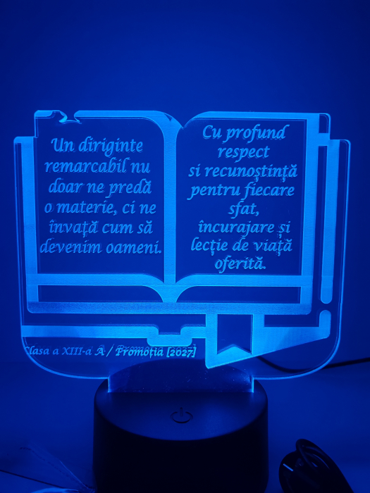 lampa-3d-absolvire-cadou-absolvent-16-culori-telecomanda-usb.jpg [2]