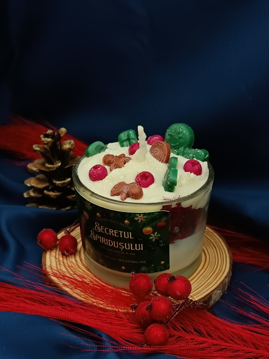 lumanare-parfumata-secretul-spiridusului-cofetaria-mosului-stickitmag [7]