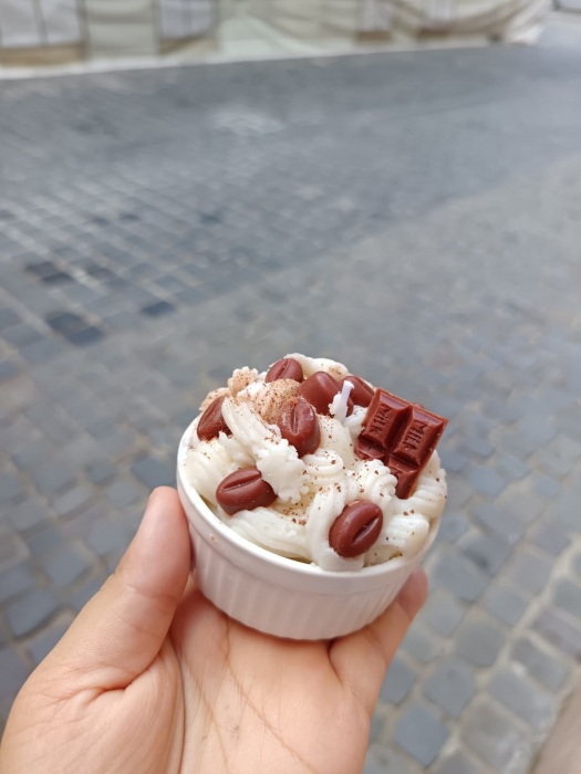 lumanare-parfumata-ceara-soia-frisca-cafea-ciocolata.jpg [3]