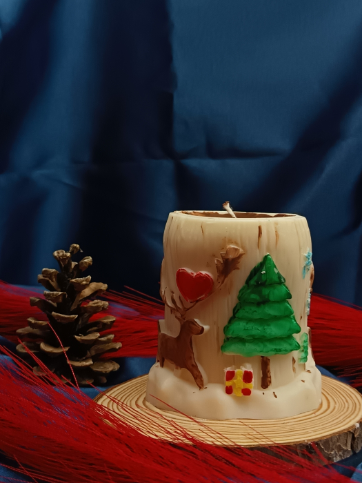 lumanare-parfumata-cu-reni-brazi-stelute-inimioare-pictata-manual-7x7cm-190g-stickitmag.jpg [5]