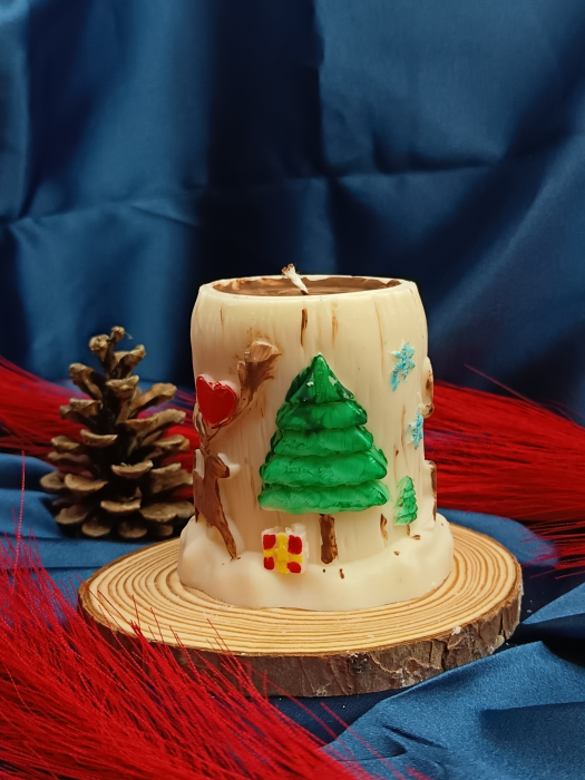 lumanare-parfumata-cu-reni-brazi-stelute-inimioare-pictata-manual-7x7cm-190g-stickitmag.jpg [4]