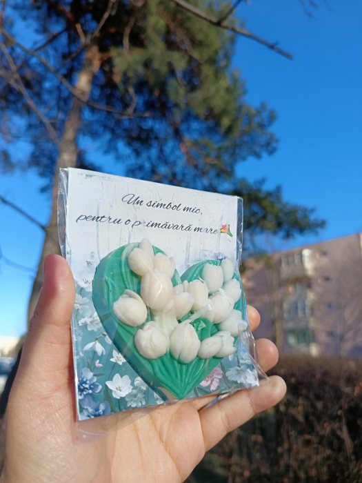 lumanare-parfumata-martisor-inima-verde-ghiocei-tu-esti-primavara-mea-stickitmag [5]