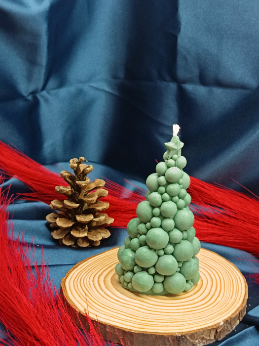 lumanare-parfumata-bradut-de-bucle-cu-stea-handmade [7]