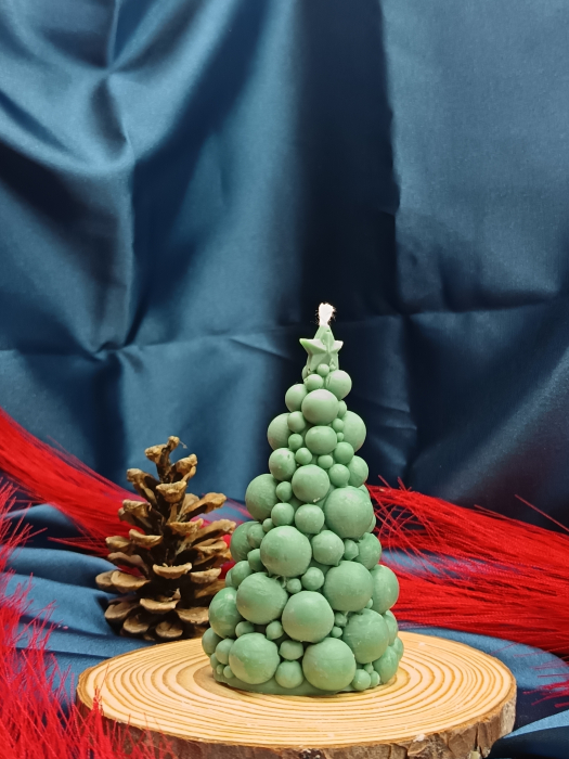 lumanare-parfumata-bradut-de-bucle-cu-stea-handmade [2]