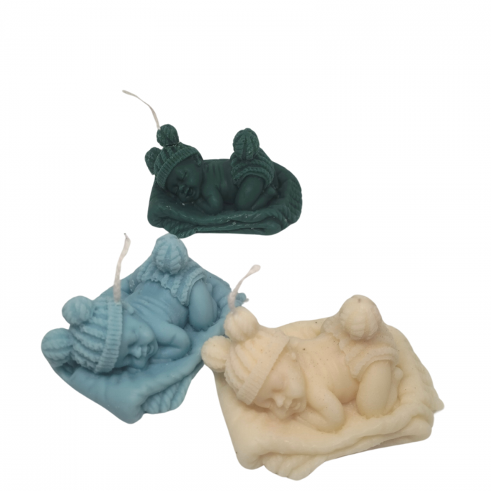 lumânare parfumată handmade băiat pe pat botez [3]