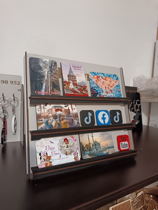 stand-alb-3-sertare-martisoare-brelocuri-personalizabil [5]